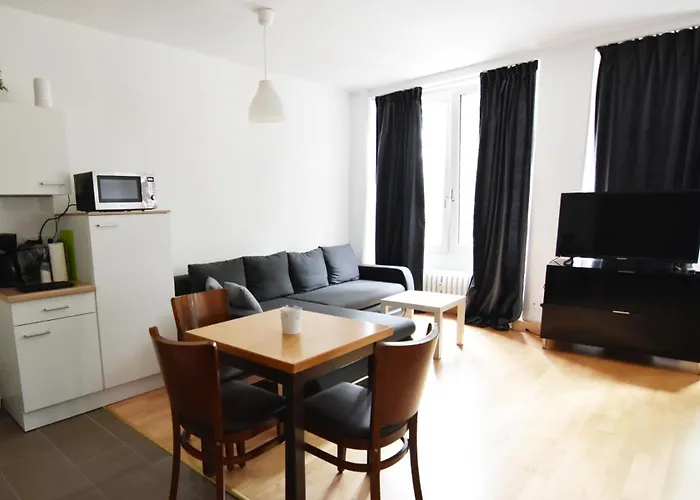 Dorya Am Ring * Colonia